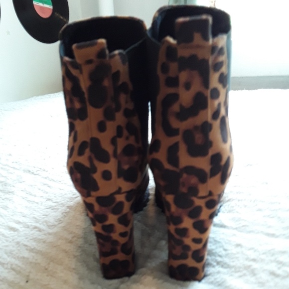 Boots - Picture 4 of 4